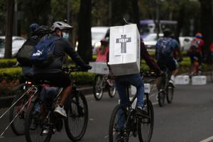 CDMX: Familiares de víctimas de accidentes viales salieron a manifestarse