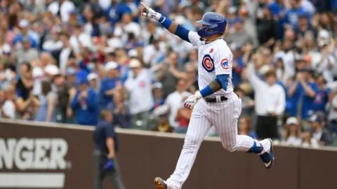 Video: Báez se olvida de los outs y es sacado del juego tras error ante Cleveland