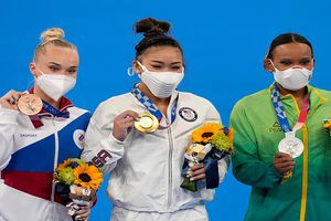 Tokio 2020: Sunisa Lee sucede a Simone Biles como campeona olímpica en gimnasia