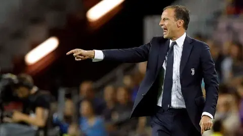 Massimiliano Allegri le fue infiel a su novia y eso causó la separación, aseguran en Italia