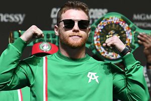 Canelo Álvarez: Tuvo gran gesto con niña que le pidió ayuda para su mamá enferma