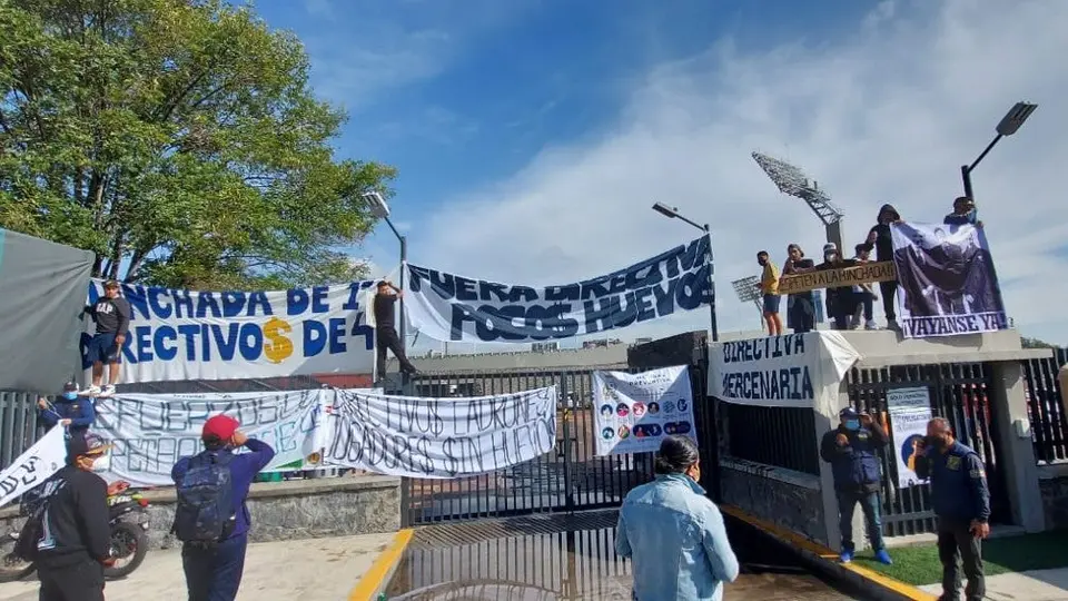 Pumas: Aficionados se manifestaron en CU previo al partido ante Puebla