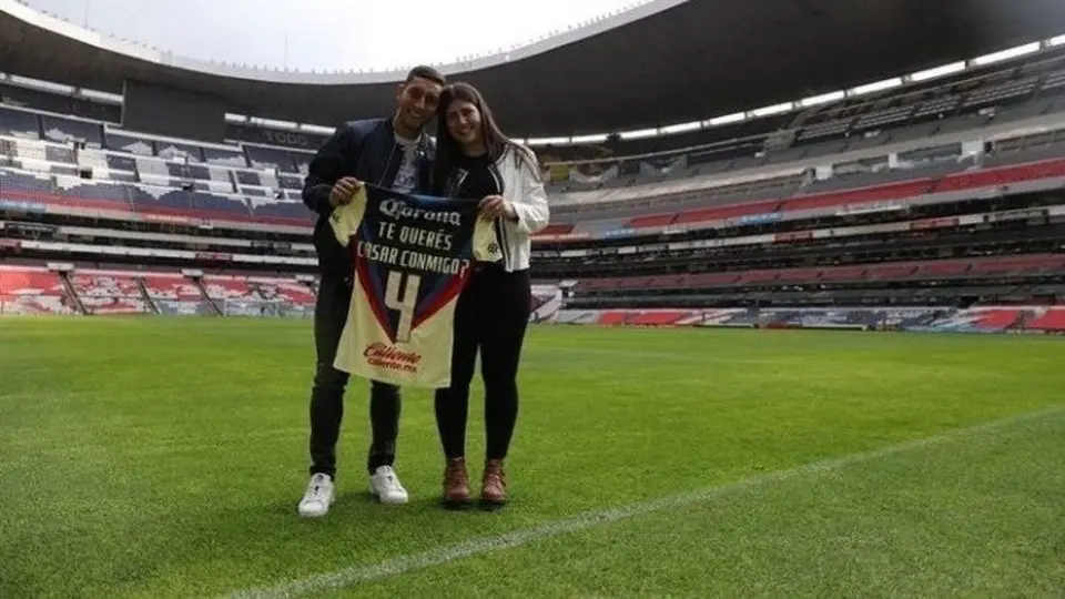 América: Sebastián Cáceres le pidió matrimonio a su pareja en el Estadio Azteca