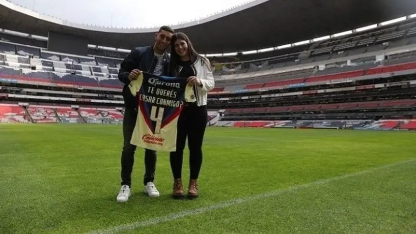 América: Sebastián Cáceres le pidió matrimonio a su pareja en el Estadio Azteca