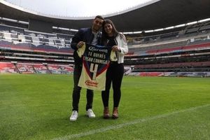 América: Sebastián Cáceres le pidió matrimonio a su pareja en el Estadio Azteca
