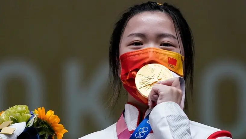 Tokio 2020: Qian Yang, de China, obtuvo la primera medalla de oro de los Juegos Olímpicos