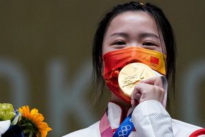 Tokio 2020: Qian Yang, de China, obtuvo la primera medalla de oro de los Juegos Olímpicos