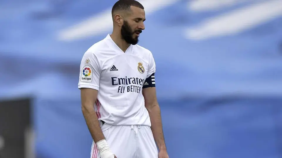 Karim Benzema: Real Madrid informó que el delantero dio positivo por Covid-19