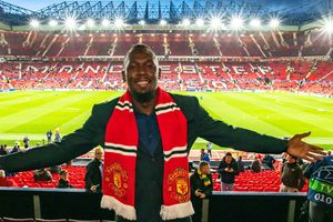 Manchester United: Usain Bolt, presente en triunfo de los Red Devils en Champions