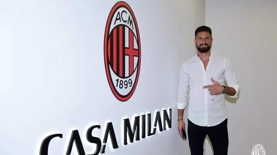 Milan: Giroud buscará romper la 'maldición' del 9 y ser un delantero goleador