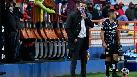 Pezzolano tras triunfo ante Necaxa: "A la gente hay que darle actitud y resultados"