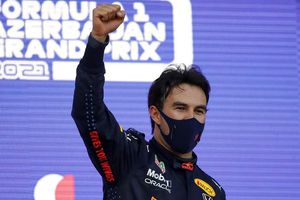 Canelo Álvarez felicitó a Checo por su triunfo en GP de Azerbaiyán