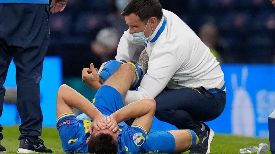 Eurocopa: Besedin, baja hasta seis meses por aparatosa entrada de Danielson