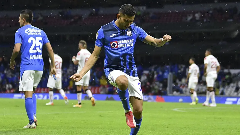 Cruz Azul: Rómulo Otero, sorprendido por la calidad de Orbelín Pineda y de Yotún