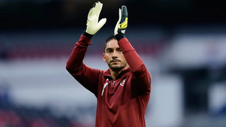 Cruz Azul: Corona reveló que sigue sin renovar, pero está tranquilo por interés del club