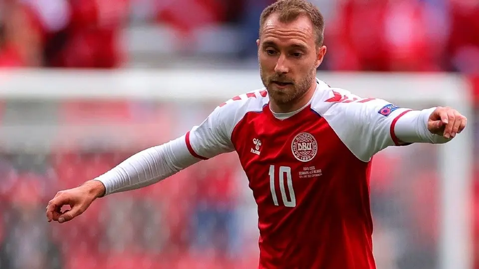 Serie A: Christian Eriksen no podría jugar en Italia por el desfibrilador