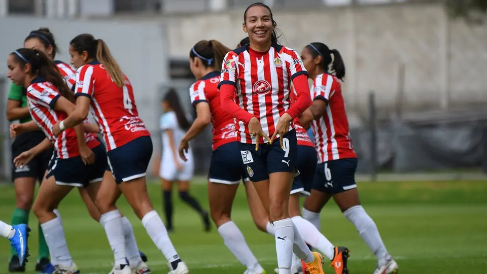 Gabriela Valenzuela: 'En Chivas Femenil se da mucho apoyo a las inferiores, son el futuro de la Liga'