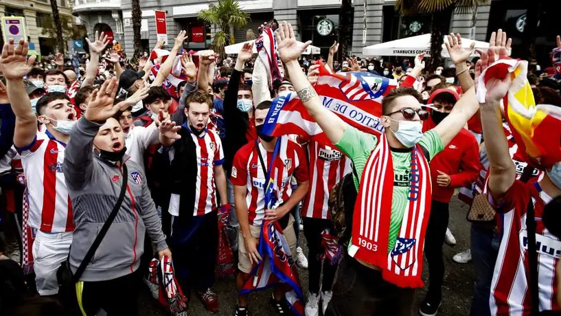 Video: Aficionados olvidaron la 'sana distancia' durante festejos por campeonato del Atlético