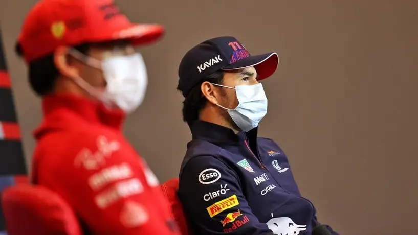 Checo Pérez sobre su accidente con Ocon: 'No teníamos radio fue falta de comunicación'
