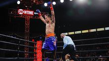 Nonito Donaire venció a Nordine Oubaali para ser el campeón mundial más longevo de Peso Gallo