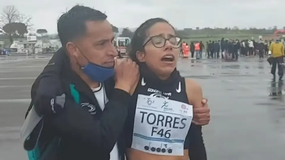 Mexicana Daniela Torres logra marca para JO y rompe en llanto tras cruzar la meta