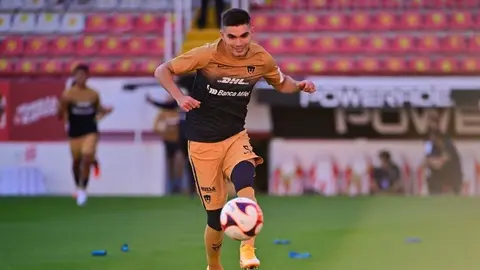 Pumas: Con opciones limitadas para cubrir la baja de Vásquez en la central