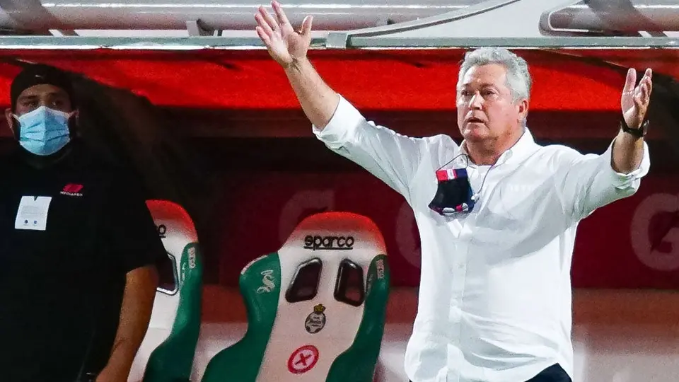 Chivas: ¿Por qué el Rebaño 'cortó' de sus filas a Vucetich previo al Clásico Nacional?