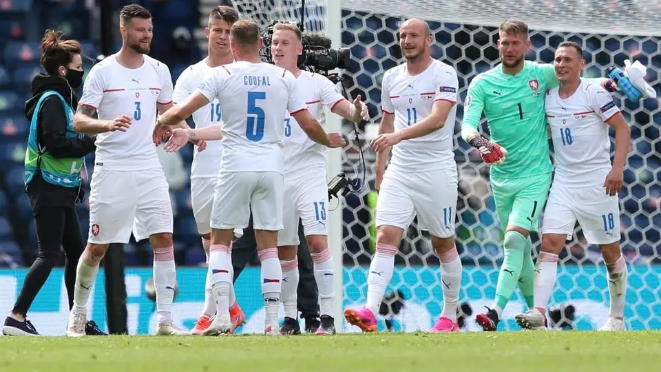 Euro 2020: República Checa derrotó a Escocia con doblete de Schick