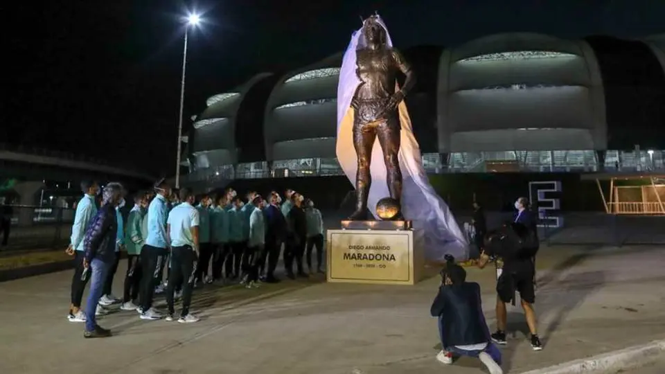 Maradona tendrá una estatua en Río de Janeiro