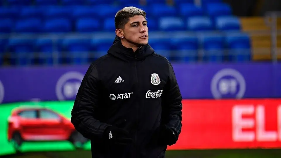 Selección Mexicana: Alan Pulido llegó con bota ortopédica a la concentración del Tri