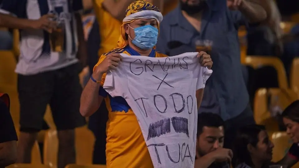 Tigres: Afición de los Felinos ovacionó y agradeció al Tuca Ferretti tras noticia de su salida
