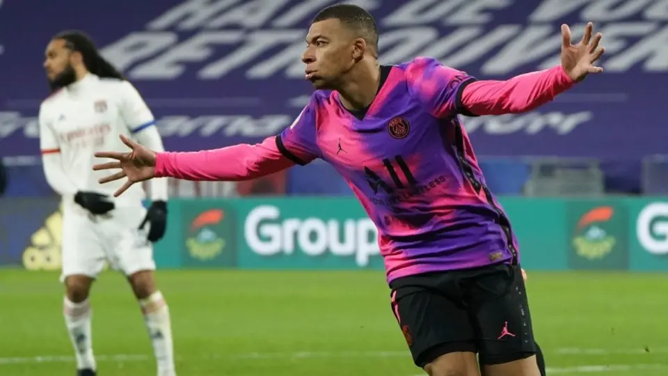 Real Madrid: Mbappé lanzó dos propuestas al PSG para poder llegar al club merengue