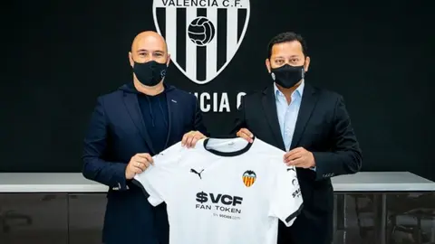 Valencia: Primer club de futbol en mostrar su Fan Token en la playera