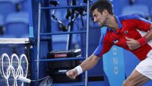 Video: Novak Djokovic lanzó y estrelló su raqueta al verse superado por Pablo Carreño