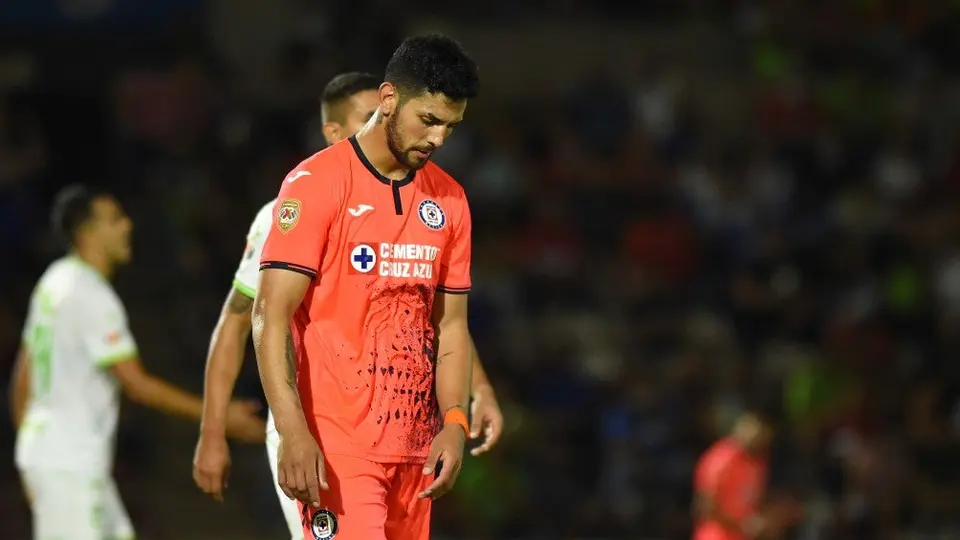 Cruz Azul: Passerini se molestó con un aficionado que le pidió su playera