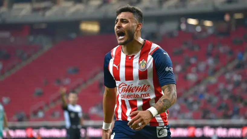 Alexis Vega presumió su nueva joya, inspirada en los aros olímpicos