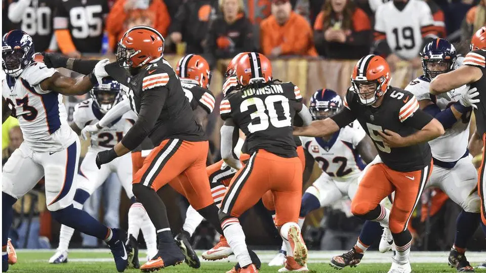 NFL: Case Keenum y D'Ernest Johnson comandaron victoria de Cleveland sobre Denver