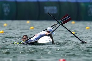 Tokio 2020: Equipo noruego de remo cayó al agua en plena competencia
