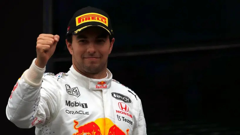 Checo Pérez: Prensa internacional destacó al mexicano por 'soportar' a Hamilton