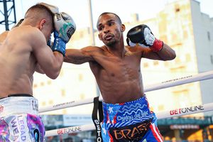 Elwin Soto perdió título Minimosca de OMB ante Jonathan Gonzalez