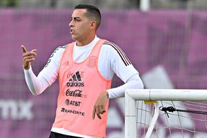 Selección Mexicana: Funes Mori recibió novatada con el Tri al 'ritmo de banda'