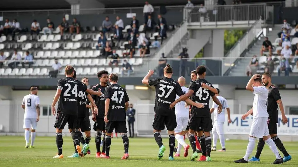 Juventus inició pretemporada con el pie derecho y ganó al Cesena