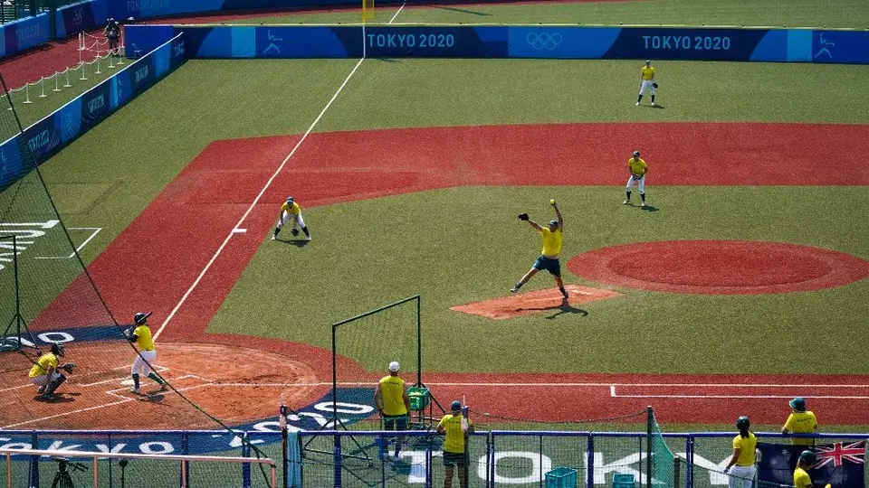 Tokio 2020: Oso invadió un estadio de softbol; sigue suelto