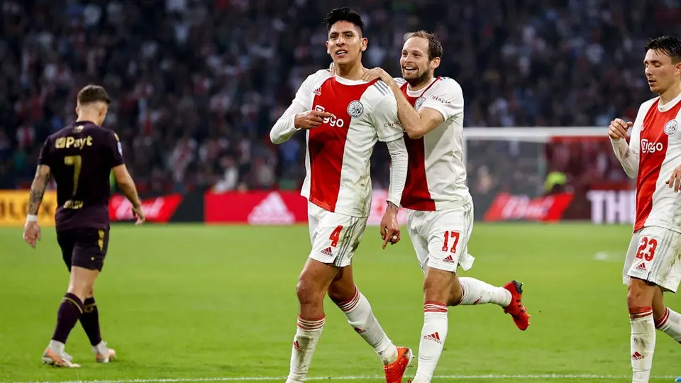 Edson Álvarez marcó gol en victoria del Ajax sobre el Groningen