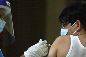 Cofepris autorizó aplicación de vacuna Pfizer contra Covid-19 en mayores de 12 años