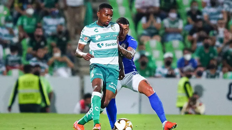 Félix Torres previo a la Final de Vuelta vs Cruz Azul: 'No creo que el Azteca pese'