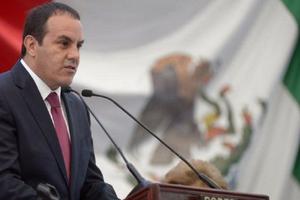 Cuauhtémoc Blanco, criticado por equivocarse en un discurso frente a AMLO