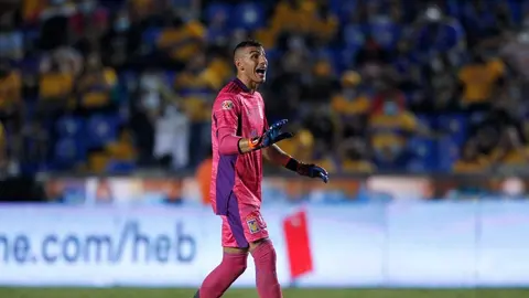 Nahuel Guzmán bromeó con caída de redes sociales utilizando publicación de Gignac