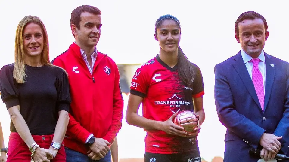 Alison González: Recibió 'Balón de Oro' otorgado por la Liga MX Femenil