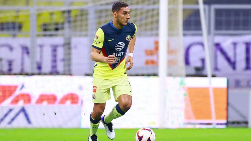 Sebastián Cáceres en un partido con el América | IMAGO7